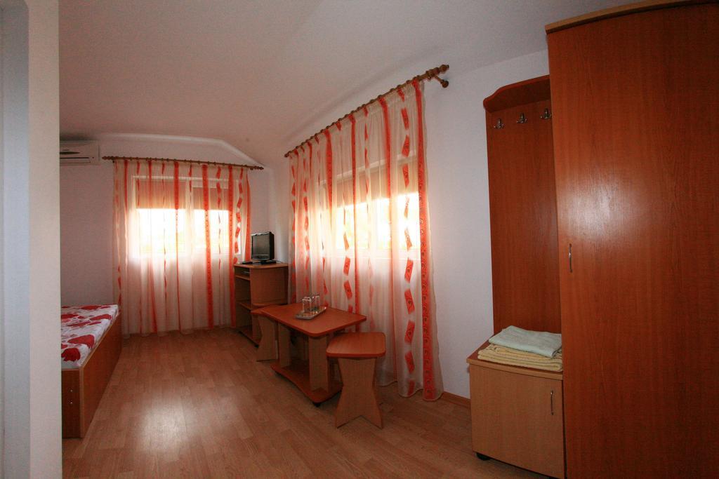 Casa Nelu Pescaru Hotell Mahmudia Exteriör bild