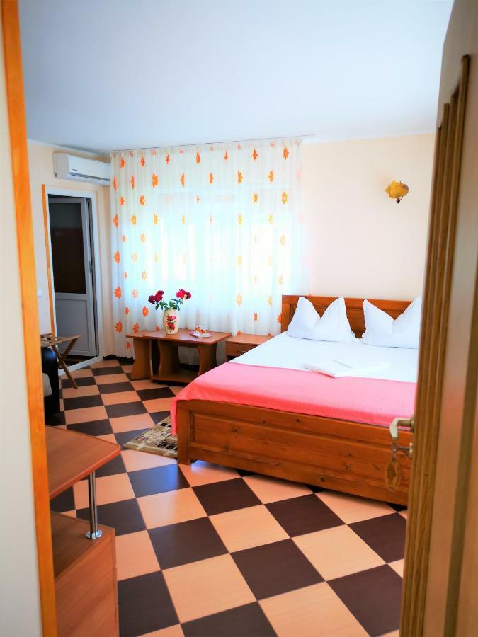 Casa Nelu Pescaru Hotell Mahmudia Exteriör bild
