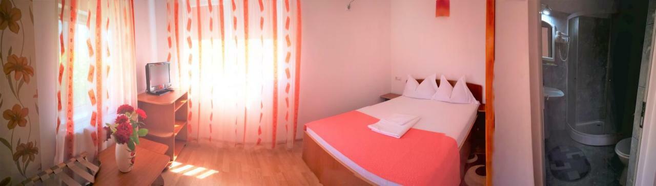 Casa Nelu Pescaru Hotell Mahmudia Exteriör bild